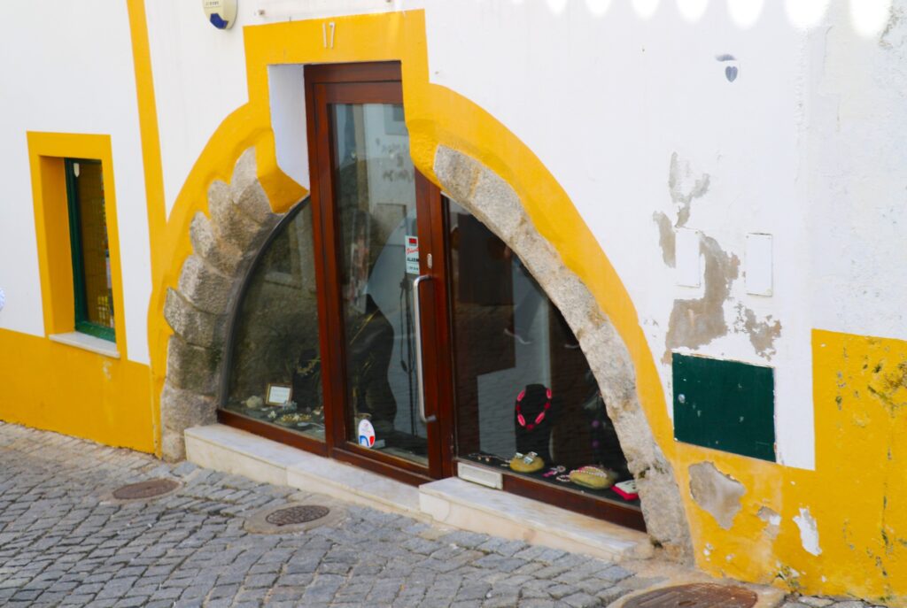 Arches house small shops