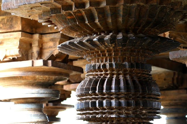 Belavadi Veeranarayana Temple Pillar