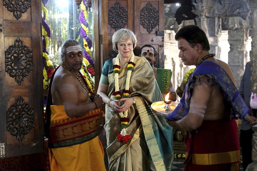 British PM at Someshwara Temple Bangalore