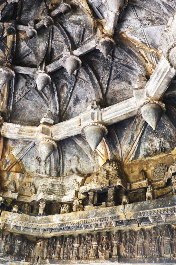 Ceiling details of Mukhamantapa