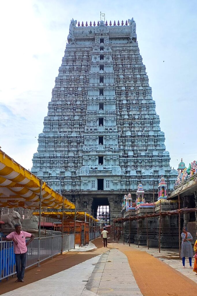 Gopuram in Arunachaleswarar Temple