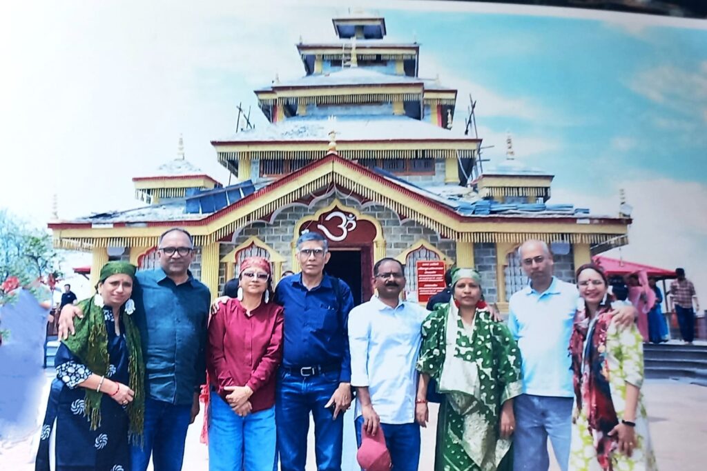 Group Photo in Surkanda Devi Mandir