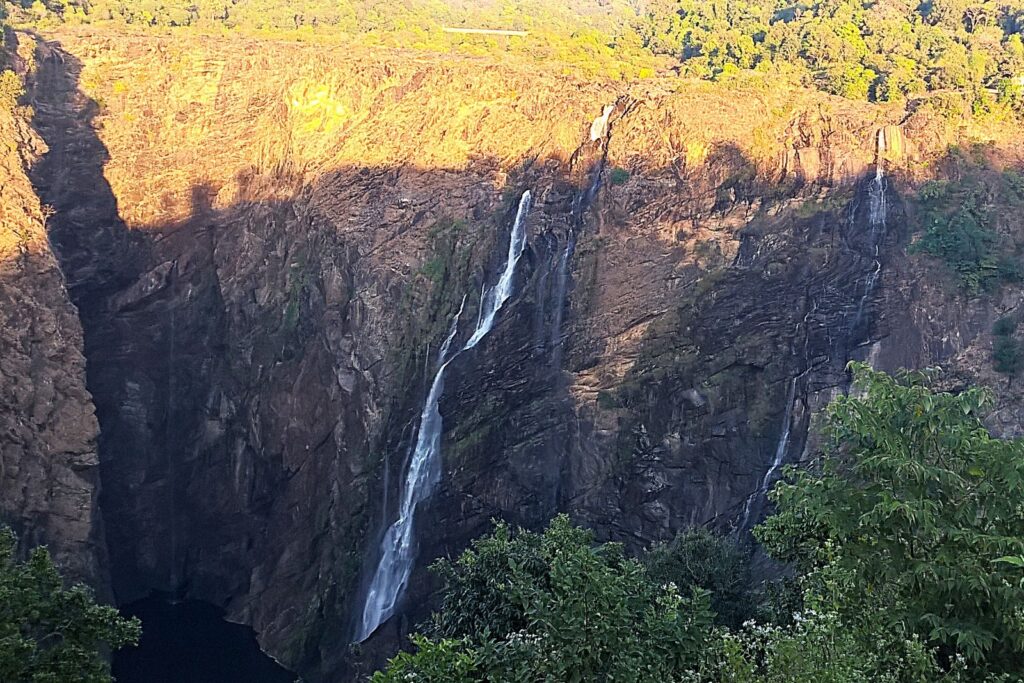 Jog Falls during lean Season by Indrani
