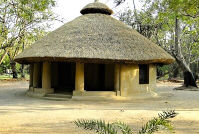 Shantiniketan-Hut-taal-gachh-translated-to-english