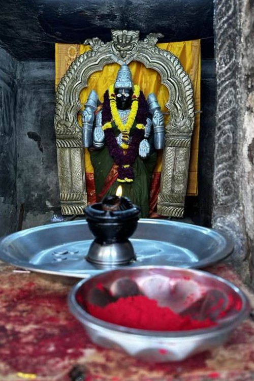 Shrine in Bhoganandishwara Temple