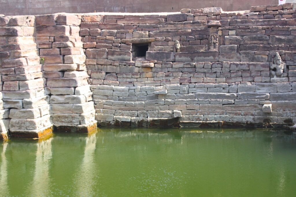 Stepwell in Aihole located betweenChakri Gudi and Gaudara Gudi temple