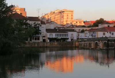 The Nabão River and the old bridge