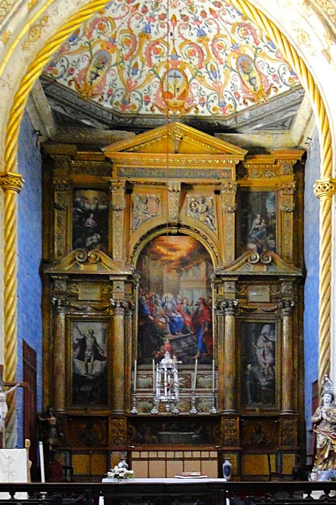 The altar inside Chapel St Michael