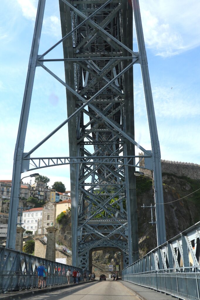 Walk through Dom Louis I Bridge