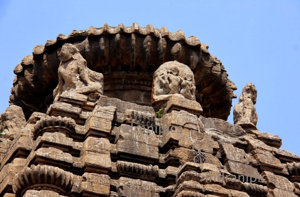 worn out Shikhara of temple 4